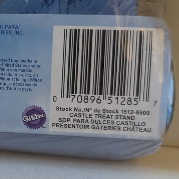 NEW Frozen Disney Castle Wilton Cupcake Treat Stand Xmas Holiday Party Baking - Picture 8 of 8